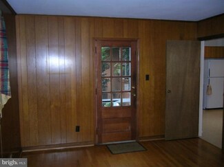 2734 N Oakland St, Arlington, VA 22207