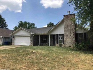 2910 Joanna Dr, Conway, AR 72034