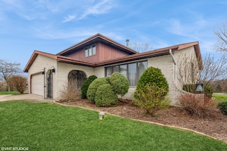 649 W 128th Ct, Crown Point, IN 46307