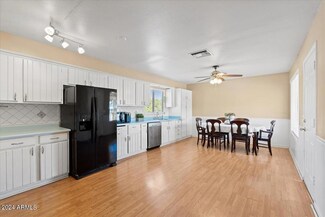 3702 W Windrose Dr Unit 4, Phoenix, AZ 85029