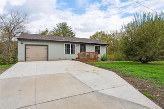 917 S Roche St, Knoxville, IA 50138