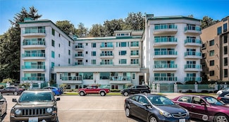 1027 Harbor Ave SW Unit 303, Seattle, WA 98116