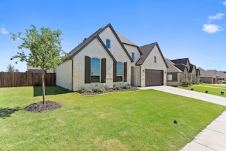 421 Wolf Creek Dr, Waxahachie, TX 75165