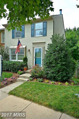 9211 Sheffield Hunt Ct, Lorton, VA 22079