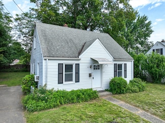 23 Nassau Cir, East Hartford, CT 06118