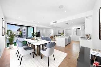 733 N Gramercy Place, Los Angeles, CA 90038