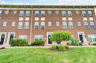 1205 Parklake Row, Springboro, OH 45066