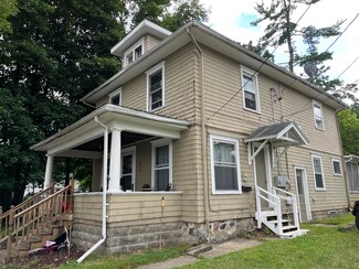 532 Blackman St, Jackson, MI 49201