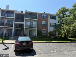 13 Kite Ct, Lawrence Township, NJ 08648