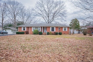 404 Westwood Dr, Tullahoma, TN 37388
