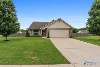114 Denton Dr, Huntsville, AL 35811