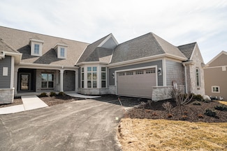 1541 Lookout Ct Unit 56D, Hartland, WI 53029