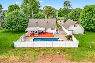 31688 W Colon Rd, Colon, MI 49040