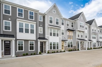 8915 E Gateway Heights Unit 94-803, St. Louis, MO 63144