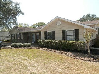 592 Patna Dr, Beaumont, TX 77713