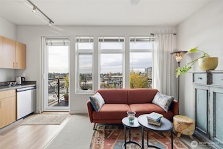 15100 6th Ave SW Unit 723, Burien, WA 98166