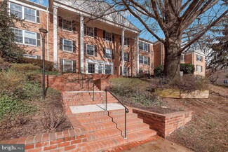 7640 Tremayne Place Unit 101, McLean, VA 22102