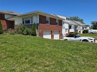 1 Marina Place Unit Upper, Island Park, NY 11558