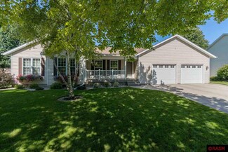 2313 Snowbird Ln, North Mankato, MN 56003
