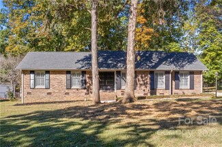 4639 Easthaven Dr, Charlotte, NC 28212