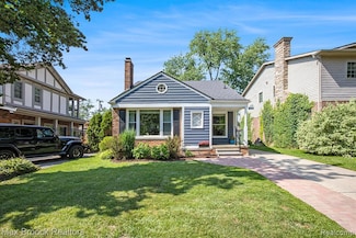 13146 Elgin Ave, Huntington Woods, MI 48070