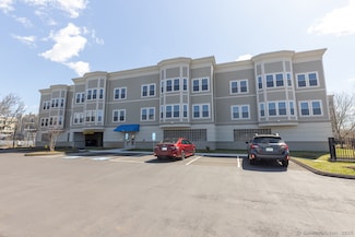 300 Harbour Close Unit B, New Haven, CT 06519