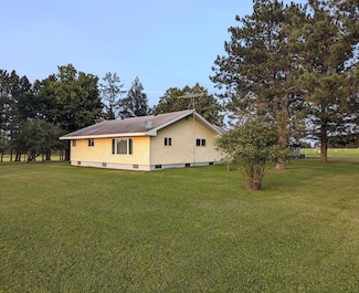 N4764 Pikes Peak Rd, Brantwood, WI 54513