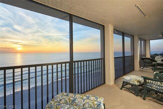 9715 Gulf Shore Dr Unit 702, Naples, FL 34108