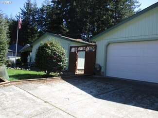 1635 Kristi Loop, Lakeside, OR 97449