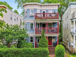 81 Child St Unit 3, Jamaica Plain, MA 02130