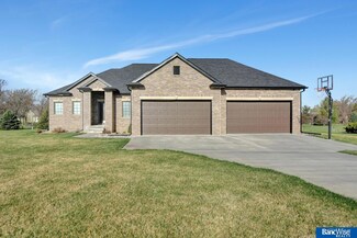 27901 Sarah Cir, Firth, NE 68358
