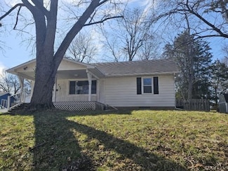 333 N 35th St, Decatur, IL 62521