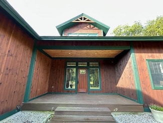 21 Fox Hollow Rd, Newbury, NH 03255
