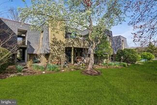 25 S Church Rd Unit 136, Maple Shade, NJ 08052