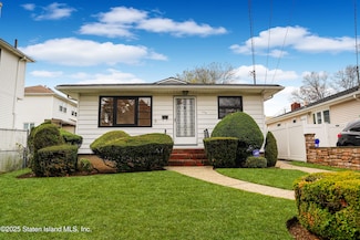 108 Adams Ave, Staten Island, NY 10306