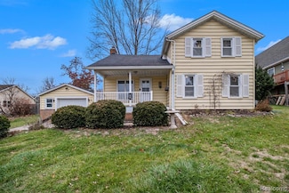 242 Broadway, Davisburg, MI 48350
