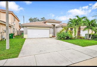 13761 N Garden Cove Cir, Davie, FL 33325