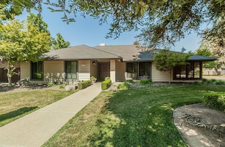 5383 N Briarwood Ave, Fresno, CA 93711