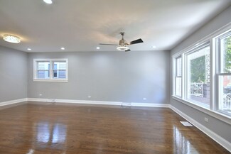 4527 N Kenneth Ave, Chicago, IL 60630