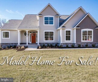 15 Maid Marion Ct, Fredericksburg, VA 22406
