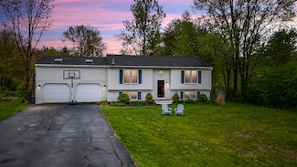 6 Buttonwood Rd, South Berwick, ME 03908