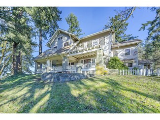 2237 Spring Blvd, Eugene, OR 97403