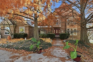 13507 Westbrook Rd, Plymouth, MI 48170