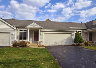 271 Shoreside Dr S, Grand Rapids, MI 49548