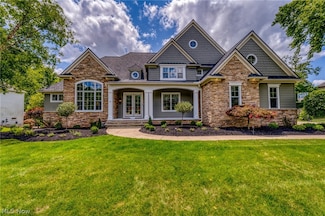 4855 Snow Blossom Ln, Brecksville, OH 44141