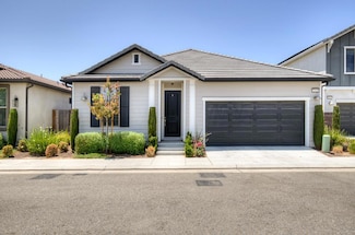 2935 N Leya Dr, Fresno, CA 93727