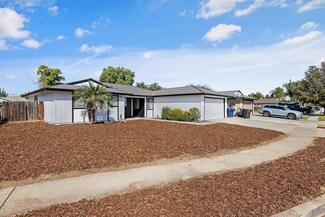801 N Petaluma St, Tulare, CA 93274