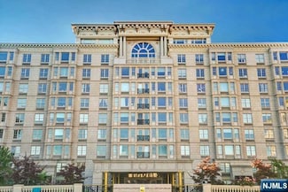 100 Alexander Way Unit 617, Edgewater, NJ 07020