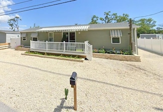 2233 Brookwood Dr, Englewood, FL 34224