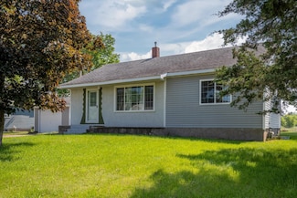 709 Cypress Ave S, Braham, MN 55006